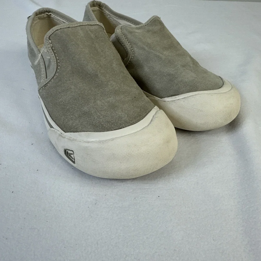 KEEN Coronado III Slip On Sz 7 Suede Taupe Shoes Comfort Casual 100% Vulcanized